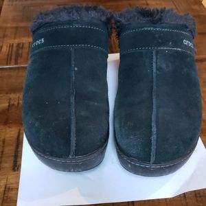 Crocs, size 10, black fur lined clogs